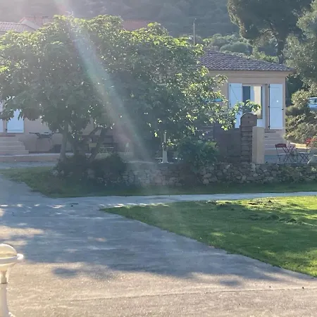 Palazzi 2 Semesterbostad