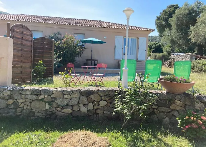 Dom wakacyjny Palazzi 2 LʼÎle-Rousse