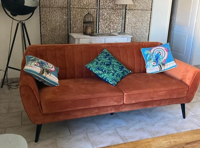 Palazzi 2 LʼÎle-Rousse